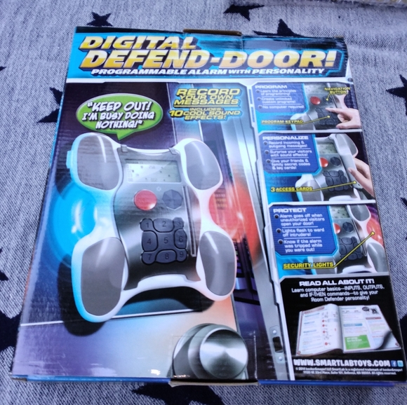 SmartLab Toys Room Defender Programmable Room Security System Learning Toy - Picture 2 of 7